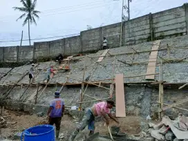 Tukang bangunan