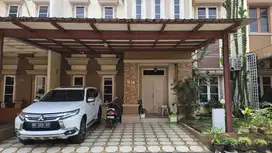 Rumah Komplek Evergreen lebar 10 mtr