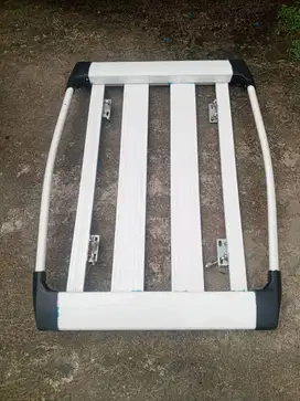 Roofrack Rak Bagasi Atas Mobil Bahan Aluminium Merk PLATINUM - USED NE