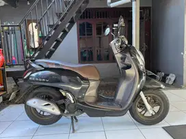 Scoopy 2022 hitam