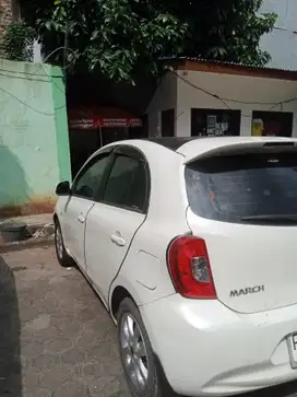 Nissan March 2013 Bensin