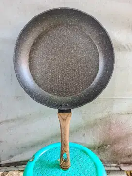 Teflon frypan granite