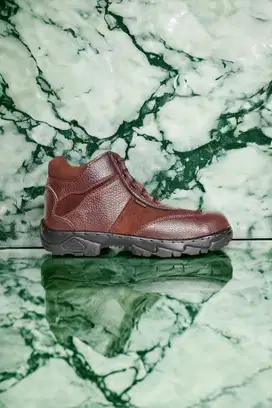 Produsen safety shoes Kulit Asli harga Tarakan