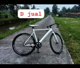 Roadbike Platinum bekas masih baru ,1500.000