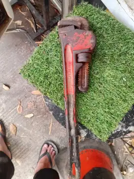 Kunci pipa ukurannya 18inch