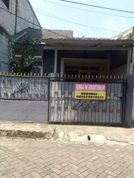 DIKONTRAKAN RUMAH PER TAHUN