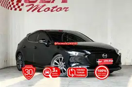 Mazda 3 HB Matic 2021 hitam Hatchback AT Skyactive DP minim 85 juta