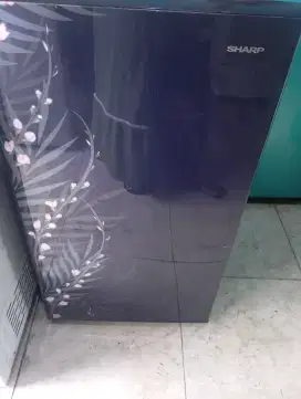 Kulkas Sharp siap pakai