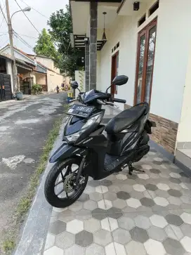 Honda Beat Deluxe Tahun 2021 motor cakep