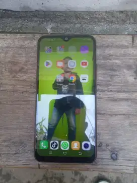 Vivo y12/1904 ram 3/32gb