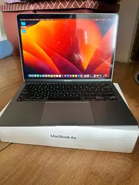 Macbook air 13 inch M1