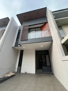 Rumah Baru Mulyosari Utara Bangunan 2 Lantai