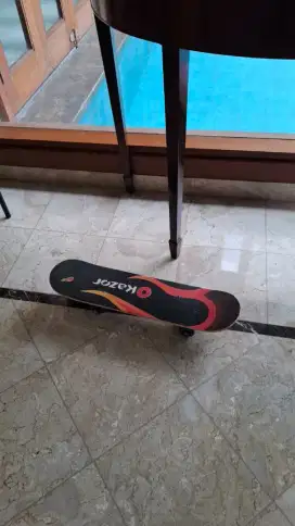 skateboard & Kursi Bar