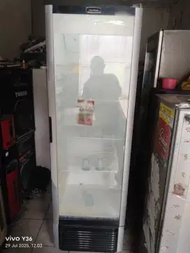 Di jual cepat showcase politron jumbo plus antar