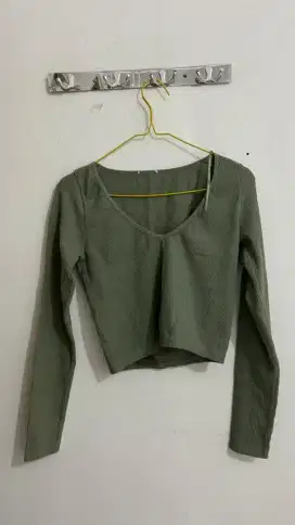 Baju lengan panjang crop