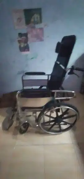 Kursi roda fleksibel