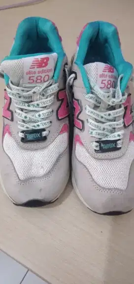 Sepatu New Balance size 37