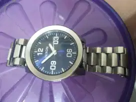 Di jual jam tangan Nixon bagus tidak rusak