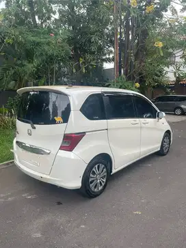 Honda Freed 2012 Bensin