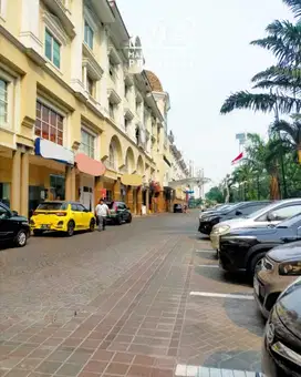 DIJUAL RUKO 4LT MENGHADAP JALAN RAYA, TERSEWA INDOMART! PERMATA HIJAU