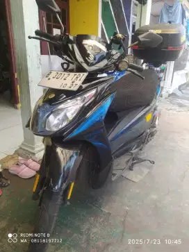 Suzuki Hayate 125 Cc Thn 2012 Dual Shock breaker Bonus Box GIVI
