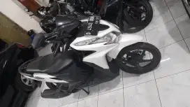 Honda Vario 125 putih (bisa tuker tambah)