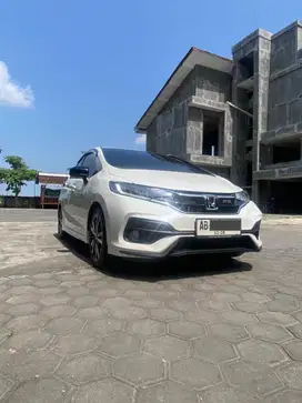 JAZZ RS CVT AT GK5 2018 - MULUS