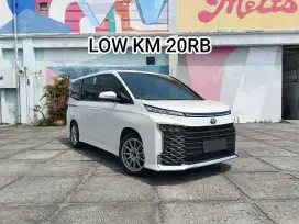 (LOW KM 20RB) TOYOTA VOXY 2023