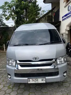 Toyota Hiace 2019 di Bandung