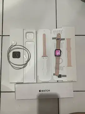 Apple Watch SE Gen 1 (second)