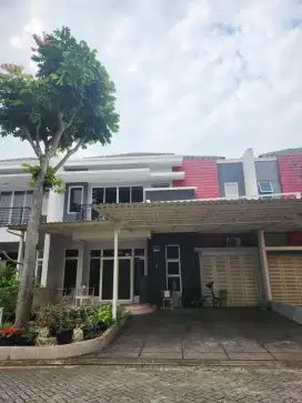 DIJUAL CEPAT RUMAH GREEN LAKE CITY - AMERIKA LATIN