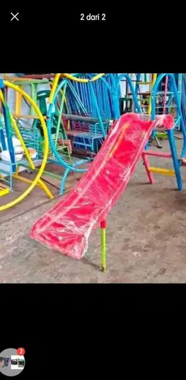 Perosotan, ayunan, jungkat jungkit, playground, bola dunia dll