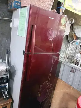 Kulkas 2 pintu showcase lokasi Dinoyo