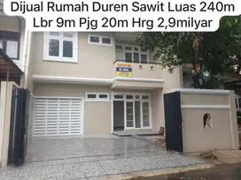 Jual Rumah Mewah luas240m2Duren Sawit Hrg 2,9milyar Aja.