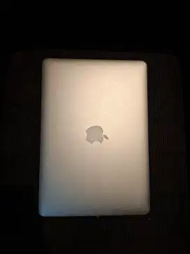 Macbook Air (13-inch, 2017)