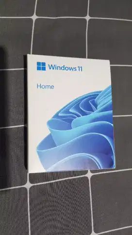 PRELOVED-Windows Home 11  32/64 Bit EN USB (2024)