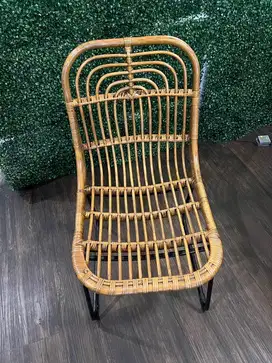 Kursi Rotan bekas resto kondisi masih cukup baik