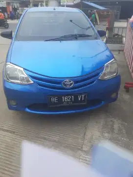Mobil etios valco 2014
