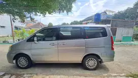 Nissan Serena 2010 Bensin