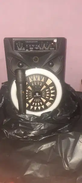 Loudspeaker 8 inc