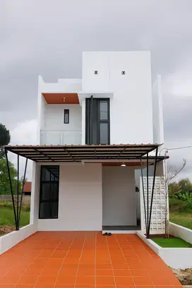 Dijual Rumah Modern 2 Lantai , Super Strategis, Fasilitas Lengkap,