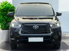 Toyota Innova Revorn 2.4 V AT

Th: 2022