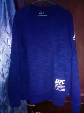 Sweater Reebok Made in Pakistan size L