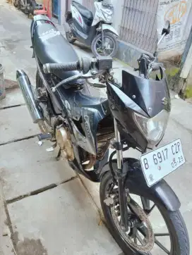 Di jual motor Suzuki satria