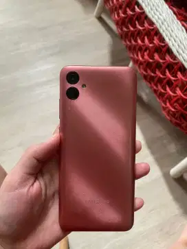 Samsung A04E hp dan charger aja