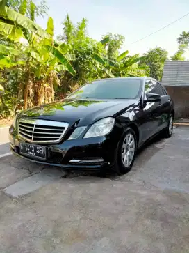 Dijual cepat mersedes benz E 200 thn 2013 murah 126jt aja