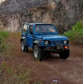 DIJUAL MOBIL SUZUKI JIMNY MILIK PRIBADI NORMAL