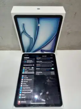 Apple ipad air M2 11 inch 128gb.