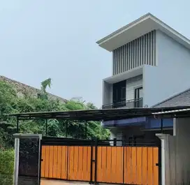 Rumah 2 lantai siap huni di Serpong Park Bsd