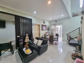 Termurah Rumah semi furnish cakep Topaz Gading Serpong